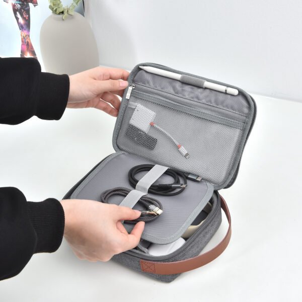 Minimalis Travel Pouch
